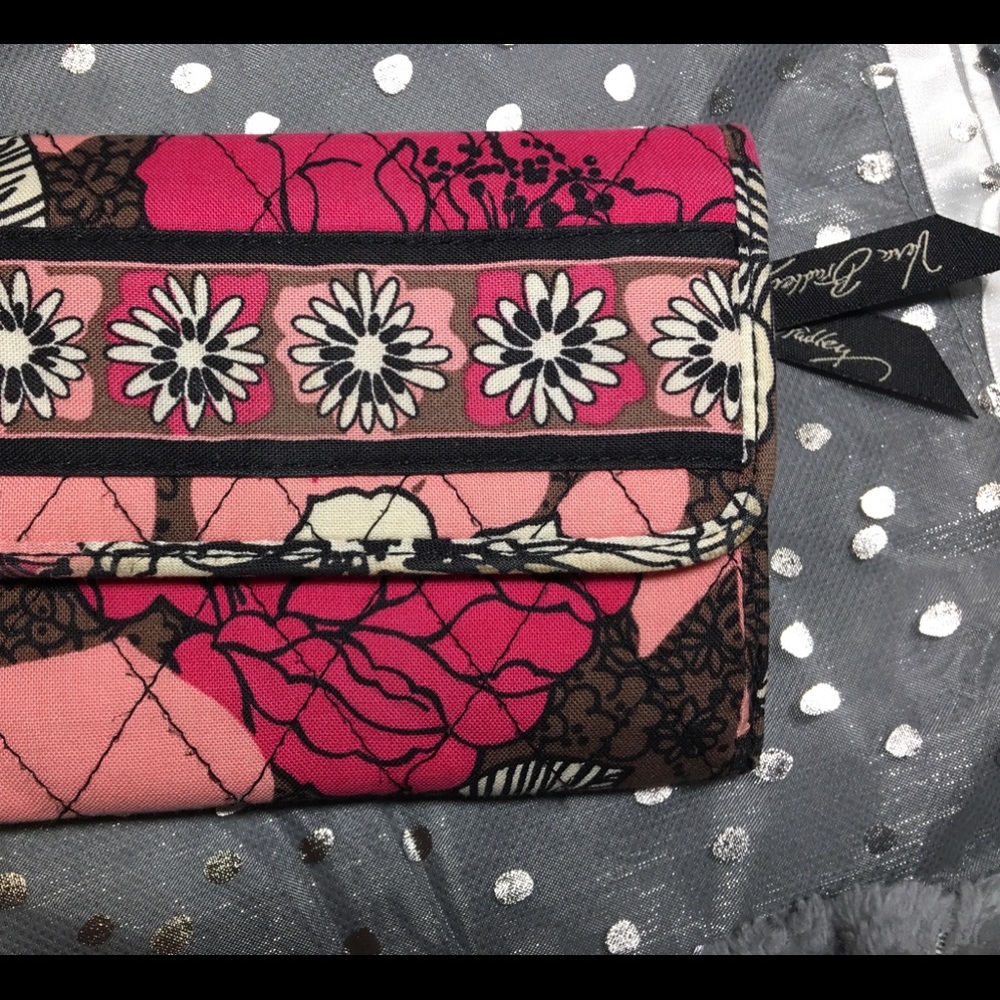 Wallet/. Vera Bradley